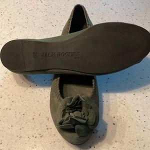 Womens Jack Rogers suede flats.  Excellent condition.  army green color size 8